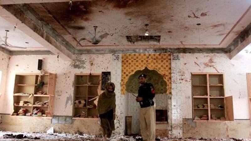Pakistan mosque bombing Blast... 15 people killed.. 20  injured