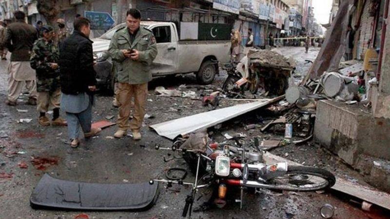 Pakistan mosque bombing Blast... 15 people killed.. 20  injured