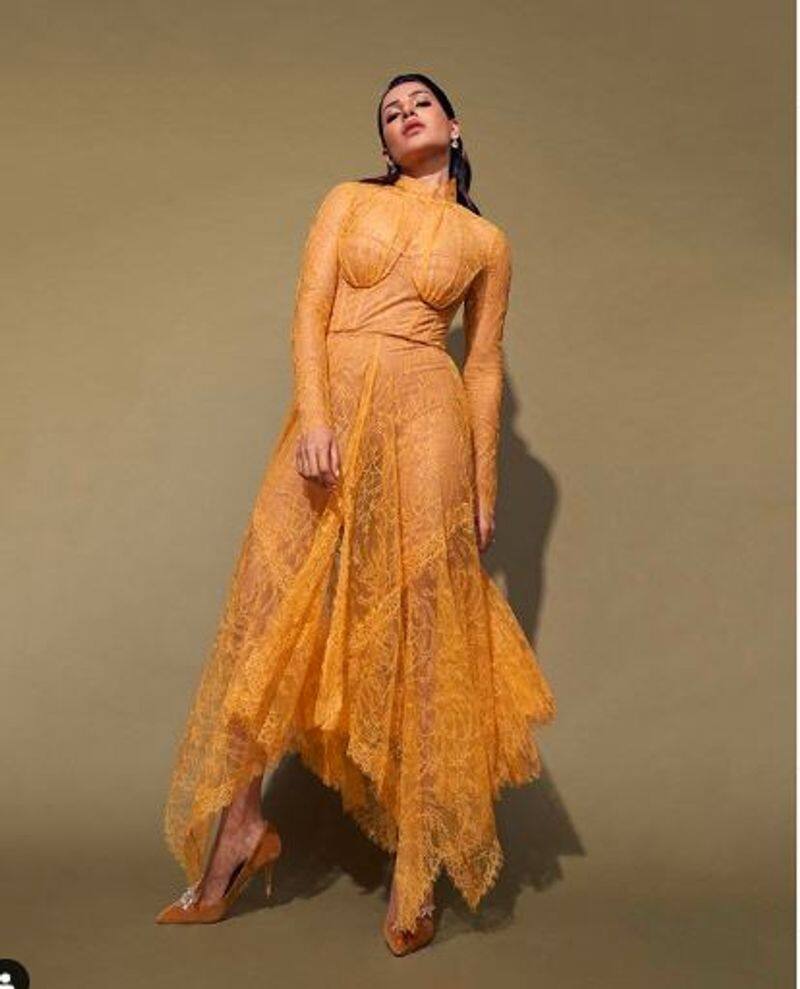 samantha hot dress wear in award function photo goes viral