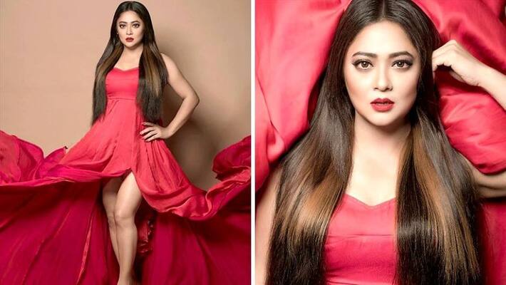 Rupanjana Mitra raises the bar with her high thigh slit ADB Rupanjana Mitra raises the bar with her high thigh slit ADB