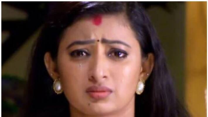 Neelakuyil serial review Neelakuyil serial review