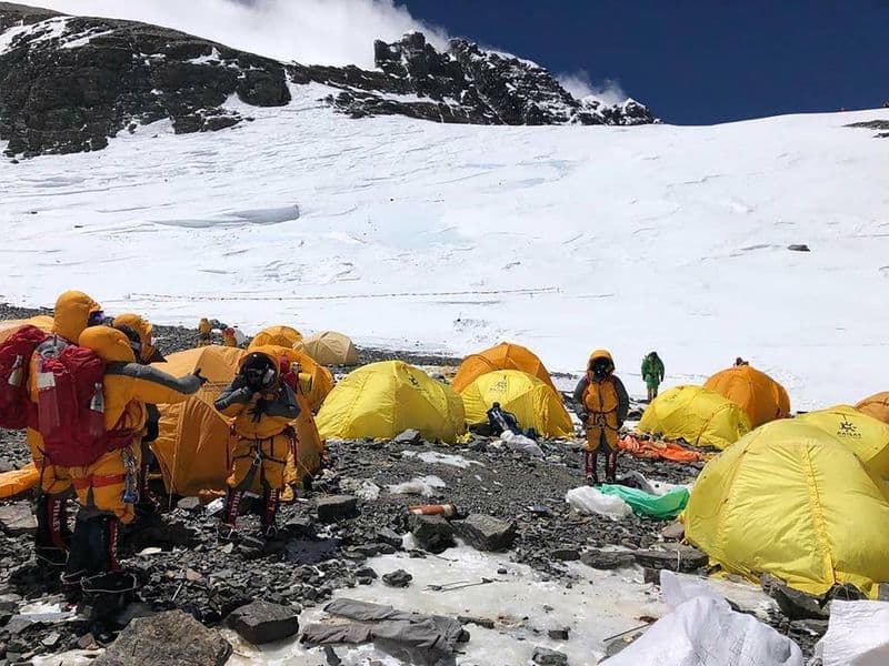 grass growing around Everest due to climate change