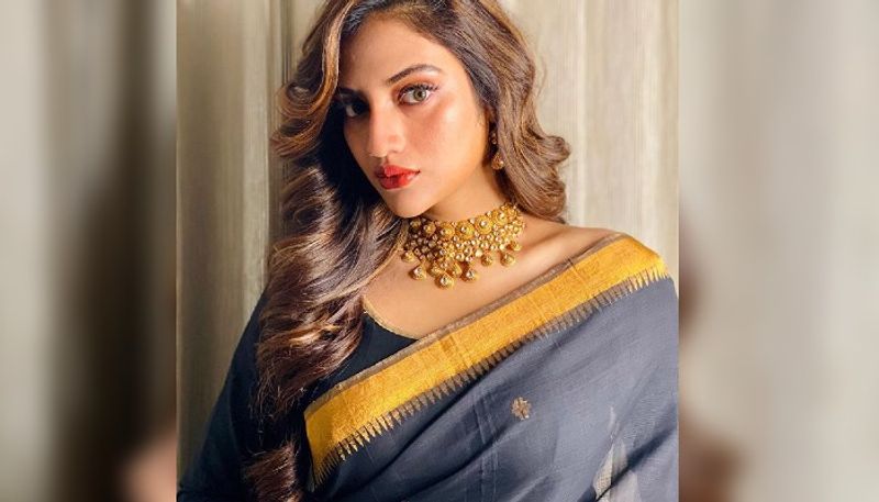 অভিনেত্রী , সাংসদের বাইরে সমাজ সেবামূলক কাজেও যথেষ্ঠ মন রয়েছে নুসরতের। মাঝে মধ্যেই পথশিশুদের সঙ্গে কাটানো বিভিন্ন মুহূর্তের ছবি তিনি শেয়ার করেন সোশ্যাল মিডিয়ায়।