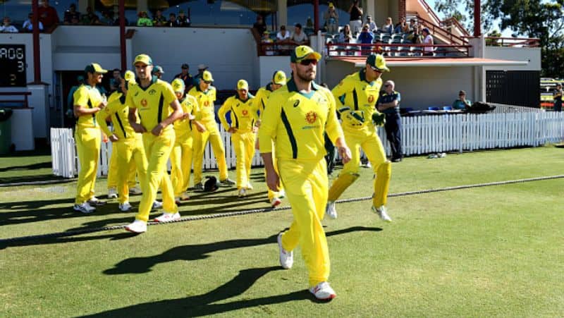 probable playing eleven of england and australia for first odi