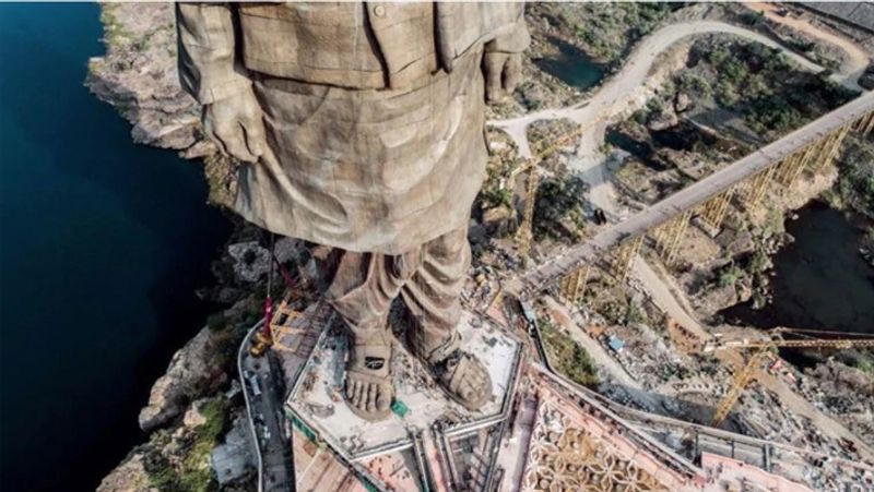 In photos how worlds eight wonder statue of liberty was made in 33 months kph