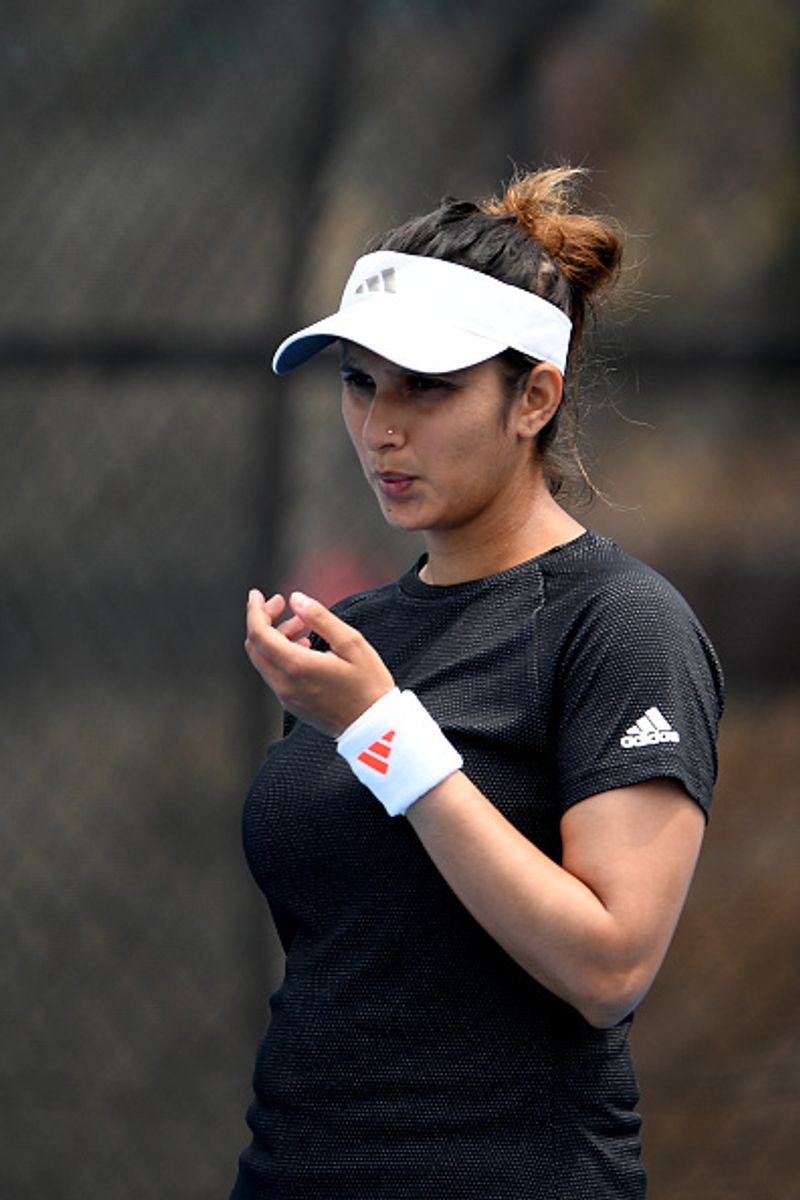 hobart international sania mirza make winning after return pregnancy