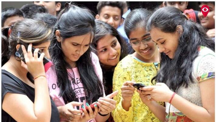 Maharashtra College Girls Made To Take Oath Against Love Marriage Maharashtra College Girls Made To Take Oath Against Love Marriage