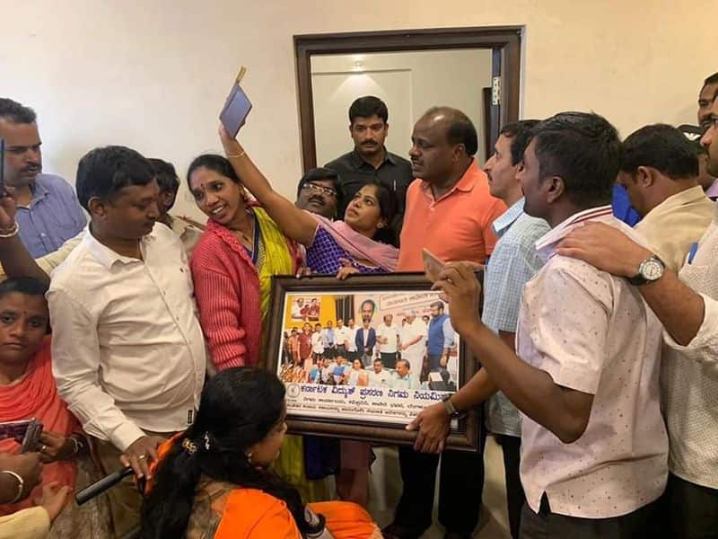 specially abled meets HDK who helped them permanent Job in KEB