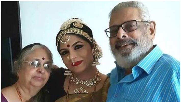 Asha Sharath wishes wedding anniversary parents Asha Sharath wishes wedding anniversary parents
