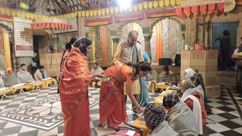 Hema malini organised Bhagwat geeta in mathura at her house Actress Shared Pics KPY