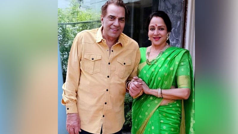 Hema malini organised Bhagwat geeta in mathura at her house Actress Shared Pics KPY