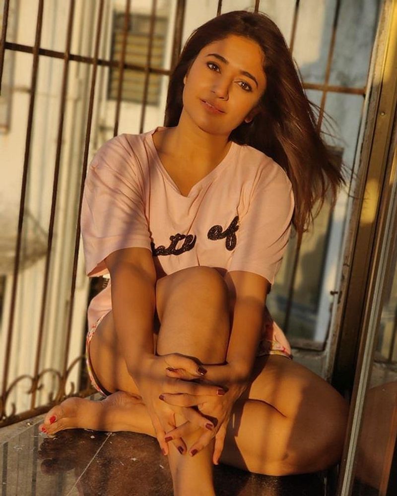 Heroine Poonam Bajwa Latest Instagram Photos