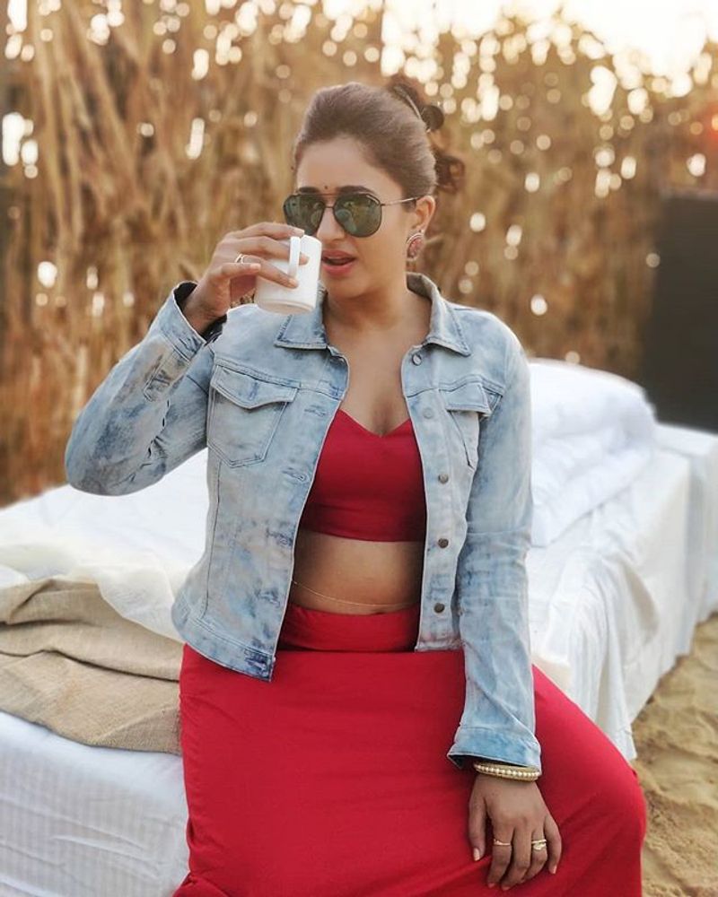 Heroine Poonam Bajwa Latest Instagram Photos
