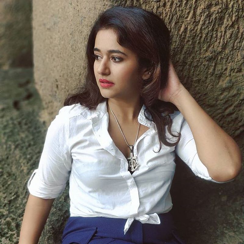 Heroine Poonam Bajwa Latest Instagram Photos