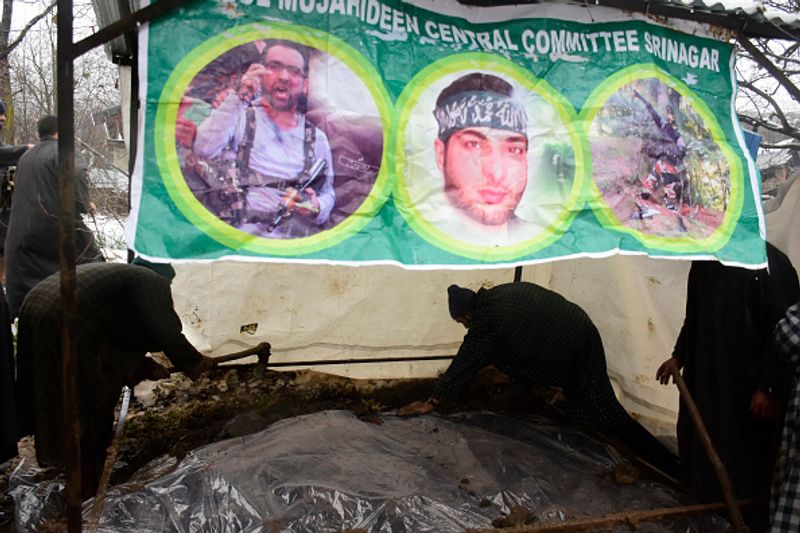 People offer prayers at grave of hizbul terrorist Umer Hafiz in jammu kashmir KPP