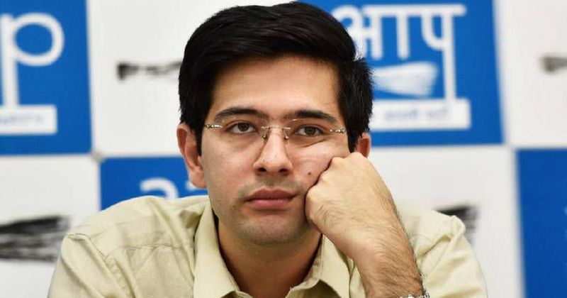 पेशे से एकाउंटेंट राघव आप पार्टी में एक मजबूत नेता वाली शख्सियत हैं। 11 नवंबर 1988 को दिल्ली जन्में चड्ढा ने नर्सरी से कक्षा 12 तक माडर्न स्कूल बाराखंभा रोड से पढ़ाई की। उसके बाद दिल्ली विश्वविद्यालय के साउथ कैंपस के वेंकटेश्वर कालेज से उच्च शिक्षा ली।