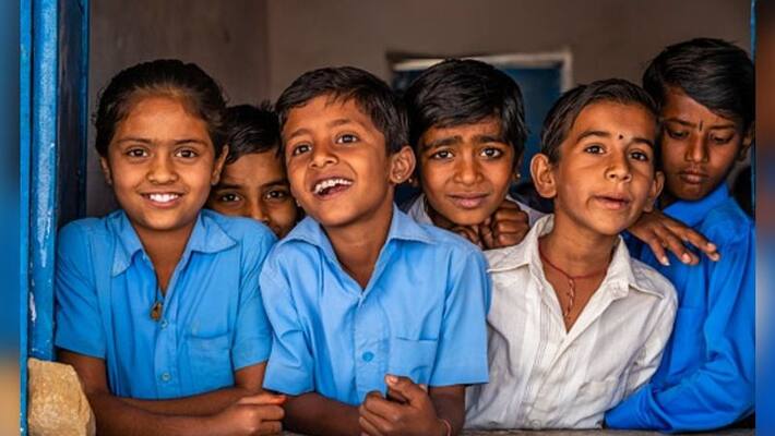 KMC plans to introduce English medium in their schools in Kolkata KMC plans to introduce English medium in their schools in Kolkata