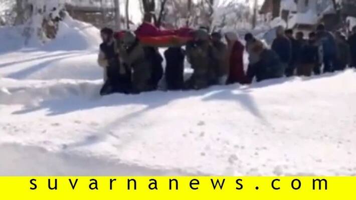 Army personnel escort pregnant woman to hospital in Kashmir PM Modi shares video Army personnel escort pregnant woman to hospital in Kashmir PM Modi shares video