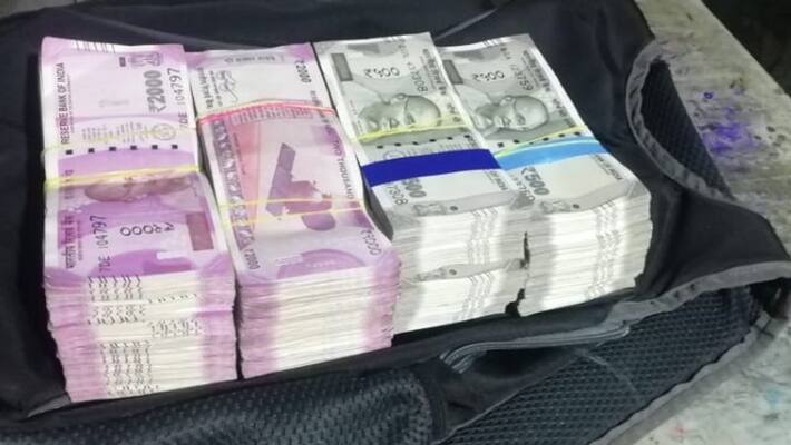 Unknown Person Fraud To Jewellery Shop Owner In Magadi Unknown Person Fraud To Jewellery Shop Owner In Magadi