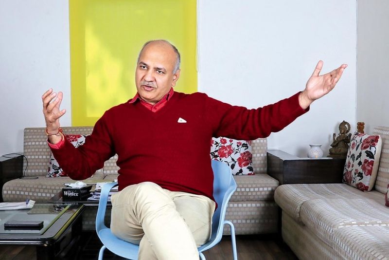 उन्होंने 2020 के हलफनामे में कहा कि उनकी पत्नी की स्व-अर्जित अचल संपत्ति का अनुमानित वर्तमान बाजार मूल्य 65 लाख रुपये है।