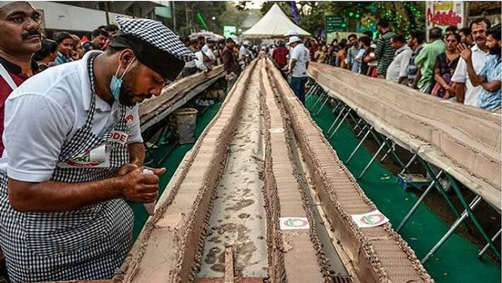 Kerala Bakers Made World Longest Cake in Thrissur Kerala Bakers Made World Longest Cake in Thrissur