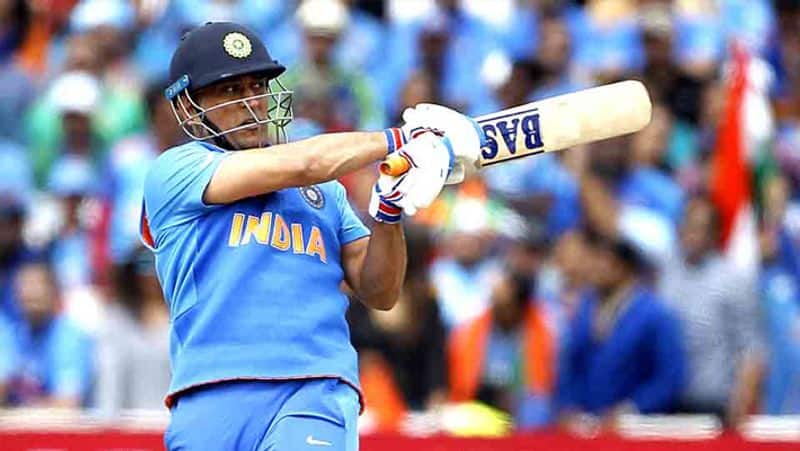indian team head coach ravi shastri opines on dhoni future