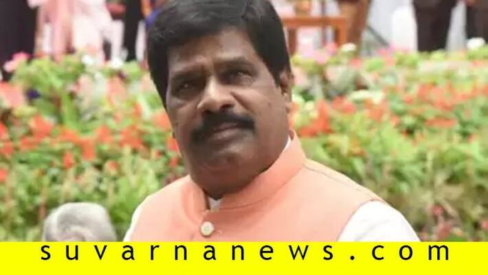 h nagesh denies to give reaction as his comments becomes controversy h nagesh denies to give reaction as his comments becomes controversy