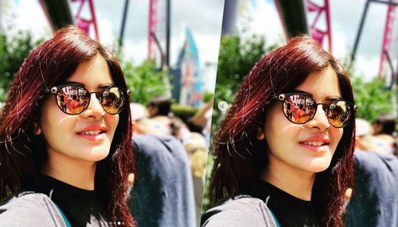 শুধু এপারেই নয়, ওপার বাংলাতেও সমান জনপ্রিয় তিনি।