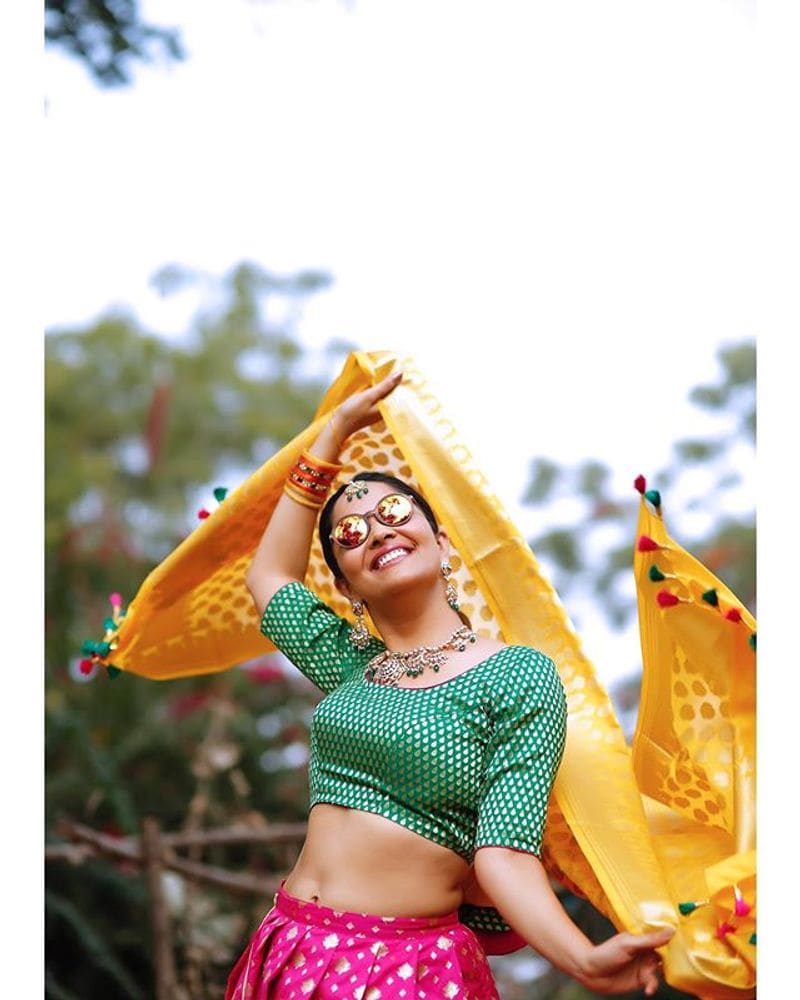 Anchor Anasuya Hot Photos Captioned Paddathi Paadu Series