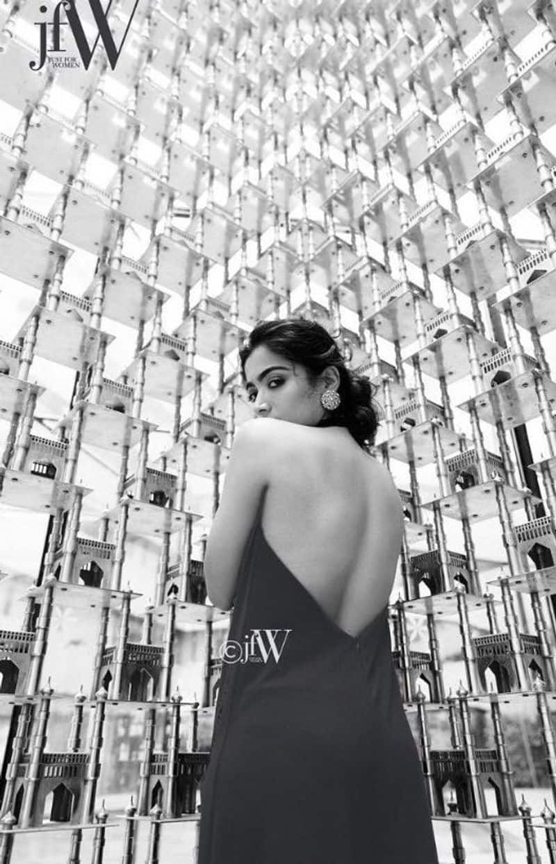 Actress Rashmika Mandanna Over Glamour Photo Going Viral