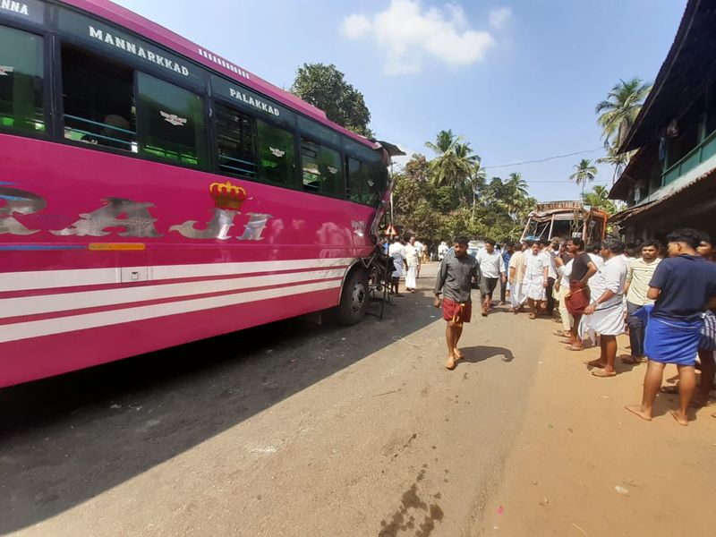 one death malappuram bus lorry accident photo story