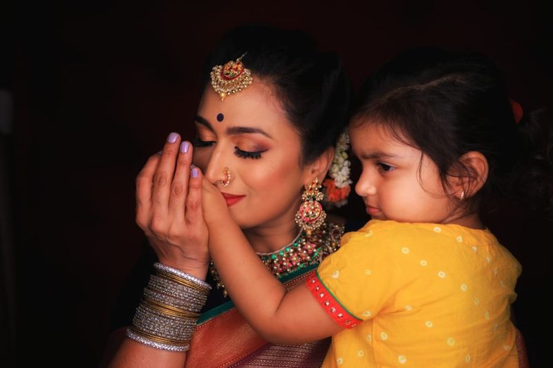 Kannada actress Shwetha Srivatsav and daughter ashmitha photo shoot