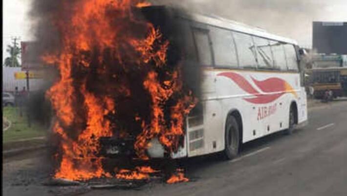 Fire in luxury bus in Maharashtra,passenger saved Fire in luxury bus in Maharashtra,passenger saved
