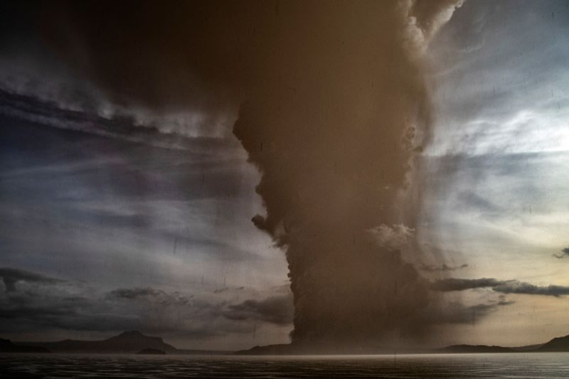 philippines taal vlovano eruptions photo story