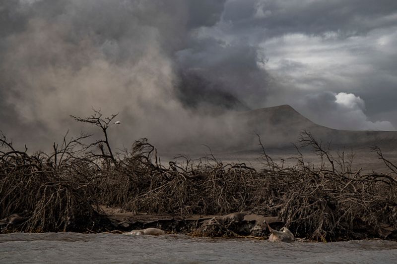 philippines taal vlovano eruptions photo story