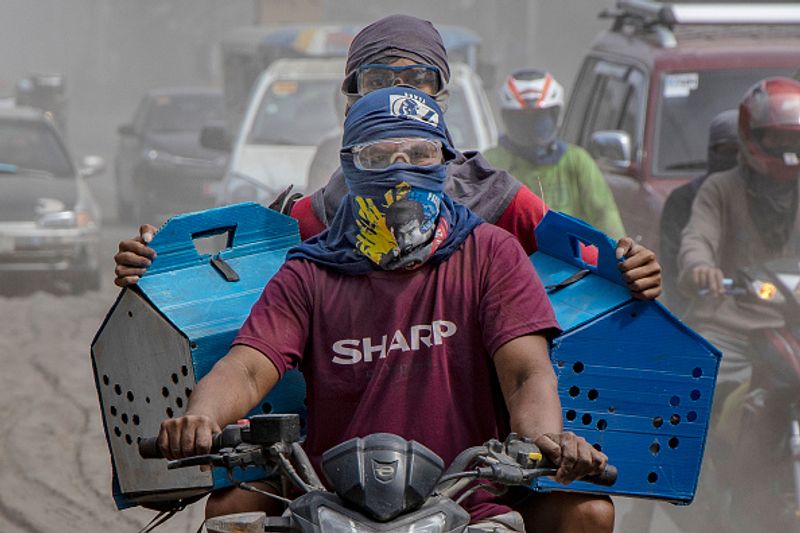 philippines taal vlovano eruptions photo story