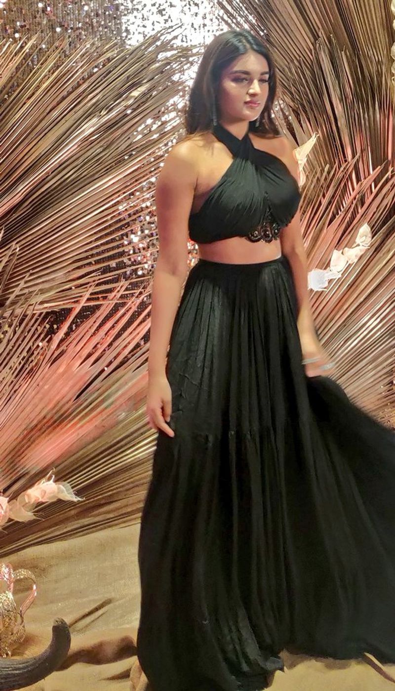 Simbu Jeeva Oviya aishwarya rajesh shruti haasan Give Pose to Celebrity Calendar