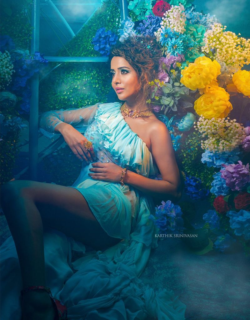 Simbu Jeeva Oviya aishwarya rajesh shruti haasan Give Pose to Celebrity Calendar
