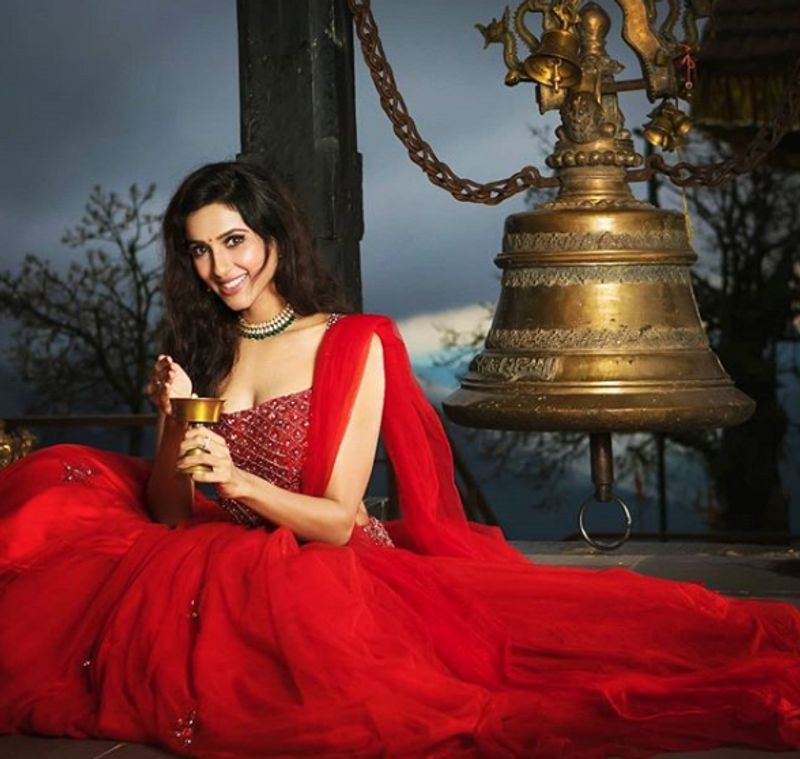 actress riya suman latest beautiful photo gallery