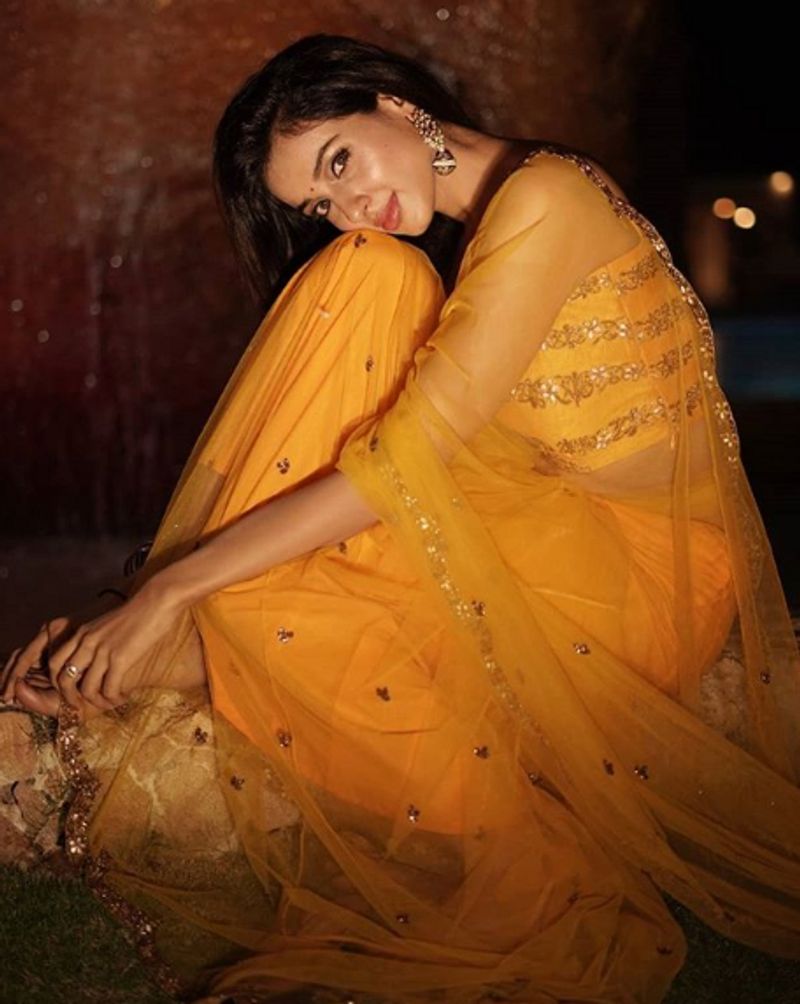 actress riya suman latest beautiful photo gallery