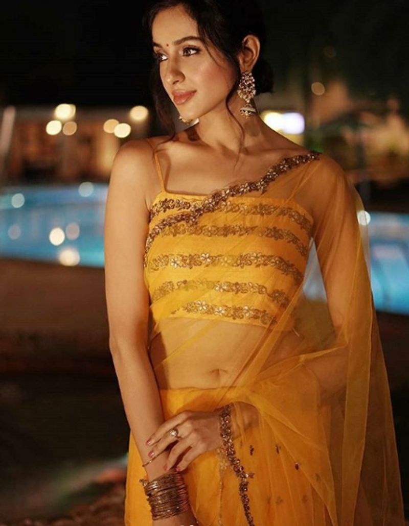 actress riya suman latest beautiful photo gallery