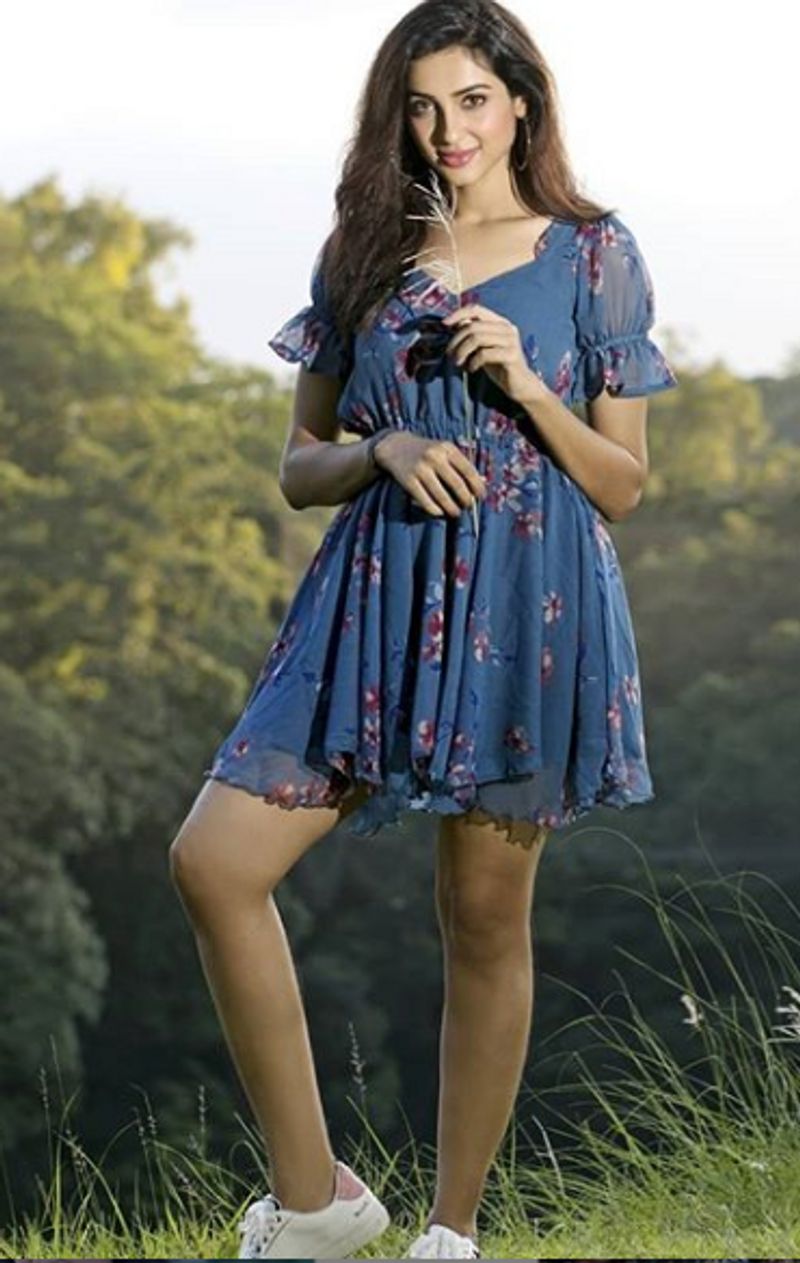 actress riya suman latest beautiful photo gallery