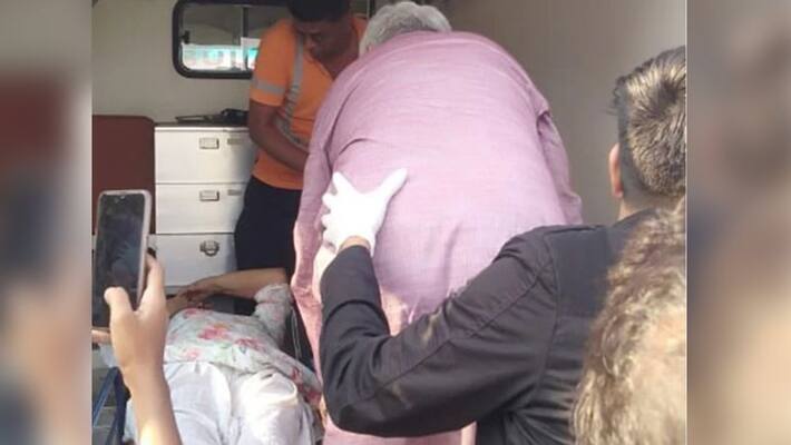 bollywood actress shabana azmi met the car accident bollywood actress shabana azmi met the car accident