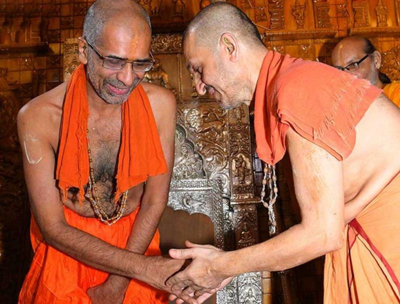 উদুপি-র বিশিষ্ট সাধু জগৎগুরু মাধবাচার্য স্বামী বিশ্ব প্রসন্নতীর্থ