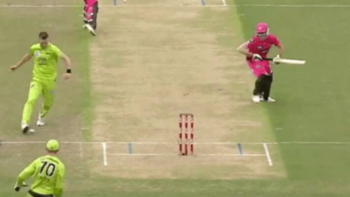 Chris Morris Exhibits excellent Footwork To Run Out Batsman In Big Bash League Chris Morris Exhibits excellent Footwork To Run Out Batsman In Big Bash League