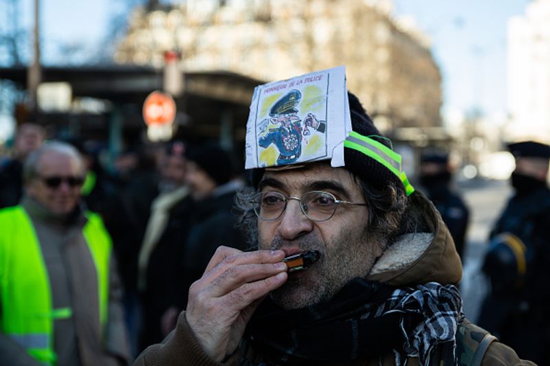 yellow vests protest against emmanuel macron french government