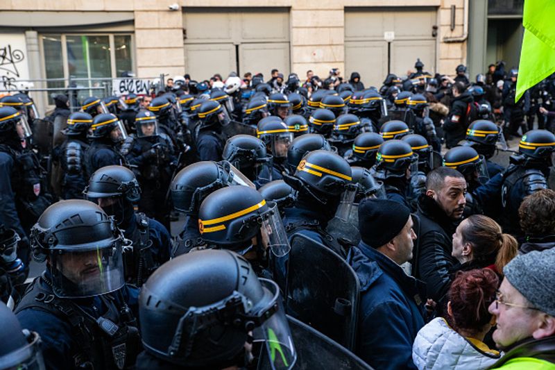 yellow vests protest against emmanuel macron french government