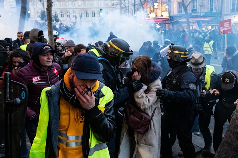 yellow vests protest against emmanuel macron french government