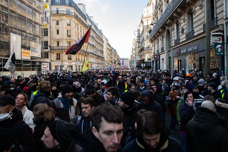 yellow vests protest against emmanuel macron french government