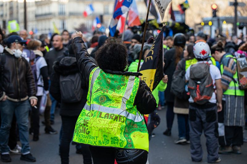 yellow vests protest against emmanuel macron french government